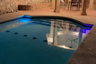 Image de Beautiful pool and excellent location!