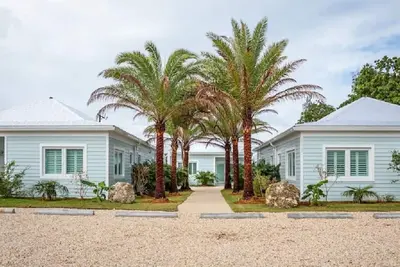 Image de New Ground Level Caribbean Cottage