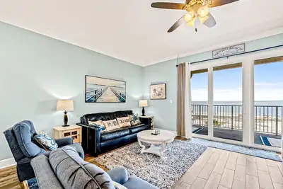 Image de Fourth Floor Condo with Shared Pool, Ocean View, High-Speed WiFi, & Washer/Dryer
