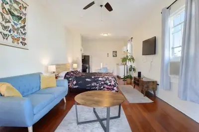 Image de Fab Studio | Walk to Food and Music | Pet Friendly