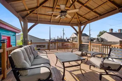 Image de Central 3br | Rooftop Deck | Private Home |Pets Ok