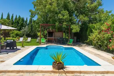Image de Maison de vacances privée avec Wifi, climatisation, piscine privée, Tv, animaux admis, parking