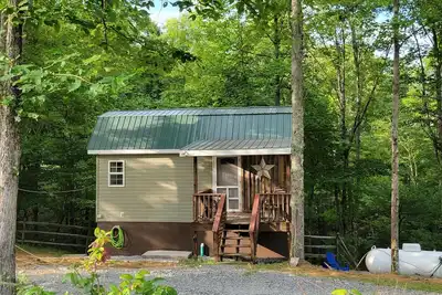 Image de Cozy Cabin Down on the Farm