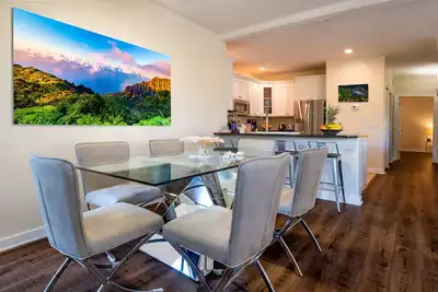 Image de Boutique Condo with Contemporary Art: Steps from Scenic Poipu Beach Trail.