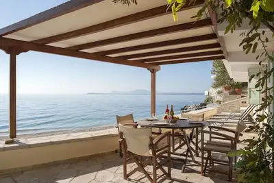 Image de Villa sur les rives du Kaminaki Beach, Corfou