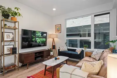 Image de Perch - Urban Abode 22: Modern & Stylish Townhome; Heart of Capitol Hill