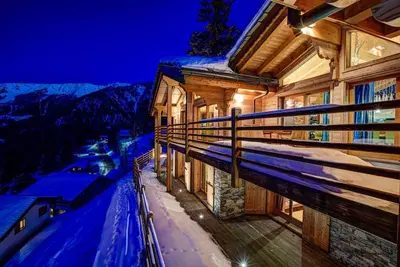Image de Chalet Auriane - Cinq Chambres Chalet, Couchages 12