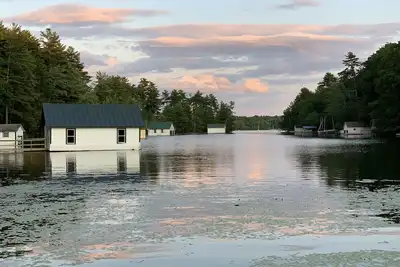 Image de Lakeside Home on Great Pond in Belgrade Lakes with hot tub, walk to village.
