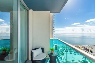 Image de Beach paradise & minutes from Restaurants, .