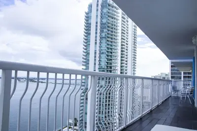 Image de **New** Ocean Front 3 Bedroom Apartment in the heart of Brickell