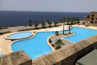 Image de Apartment in a tranquil environment with fantastic views of the Mediterranean