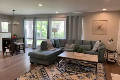 3 Br, w\/garage &1br set up as home office w\/printer