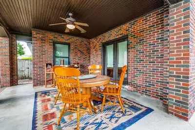 Image de Cowboy Casa- In the heart of it all!