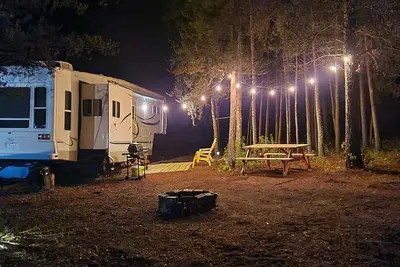 Camping minutes from Grand Beach, Atv/Utv trails and onsite Festivals and Events