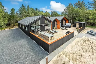 Image de Belle maison à Blåvand avec sauna