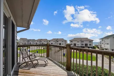 Image de Oceanview Townhouse w/ Pool - Newly Renovated