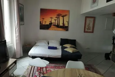Image de Vrai Duplex Croisette Cannes à 2 pas du palais du festival.