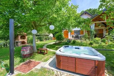 Image de Superbe maison de 2 chambres Ă Jalzabet