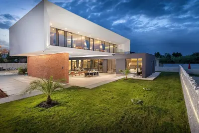 Image de Belle maison à Liznjan avec WiFi