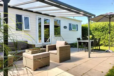 Image de Belle maison à Heinkenszand avec WiFi