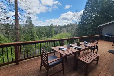 Image de Forest View Cabin: 4 Bedroom, Family\/Pet-Friendly, w\/Heat & Ac, King bed, Hiking