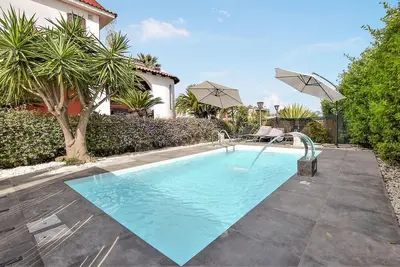 Image de Belle maison à Acicatena avec WiFi