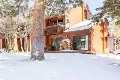 Image de 3br + Loft/3ba Peaceful Condo in Snowcreek!