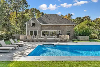 Image de Four bedroom getaway in East Hampton w/heated pool