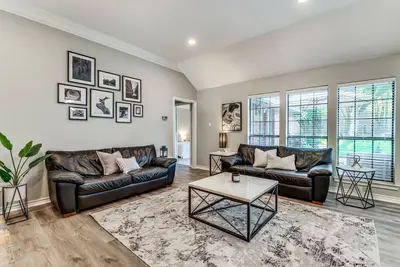 Image de Cozy 4bd/2br house by Mira Vista: Family-friendly, 30+ day stays welcome!