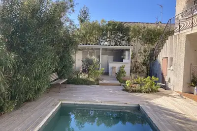 Image de Villa avec piscine à qq mn à pied des plages de Hyères.