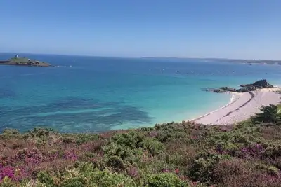 Image de Petit chalet familial avec vue sur mer Ă 2 pas de la plage