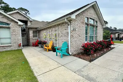 Image de GaMe RoOm, Sleep 12, Colorful Back Yard, Beach(A)