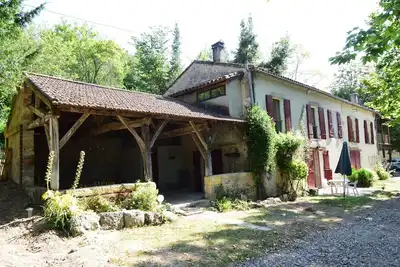 Image de La Douce Étable - Domaine \"Les Terrasses de L'insolite\"