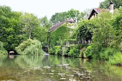 Image de Moulin de Jancigny en Bourgogne proximité Dijon gite de pêche, séminaire