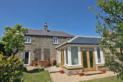 Image de Immaculately presented luxurious former coach house for 6 situated on the fringe of Seahouses.