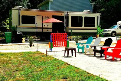 Image de Cardinal Cottage Glamp/sleeps 4