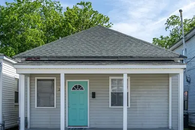 Image de Cozy 3br • Full Kitchen • In-Unit Laundry