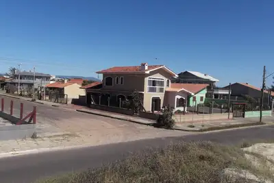 Image de House by the Sea