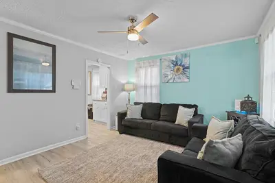 Image de Cozy 2 bed, 1 bath home near Buckroe Beach.