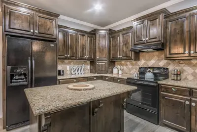 Image de Cheerful 3-Bedroom Home w King Bed, Fireplace, W/D, 10 min from Palo Duro Canyon