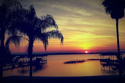 Image de Visit Old Florida and Come Fish the Best Bass Lake in the Region!