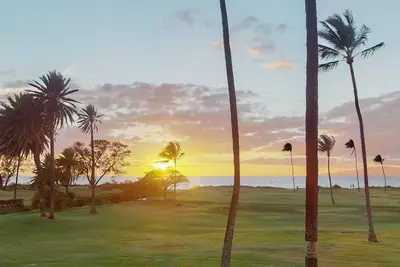 Image de Delightful beachfront getaway with pool/hot tub, beach access, & fast WiFi