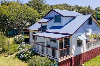 Image de Moorhead beach cottage Bermagui - 60 Wallaga Lake Road