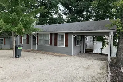Image de Quiet cove with best lake views and private dock!
