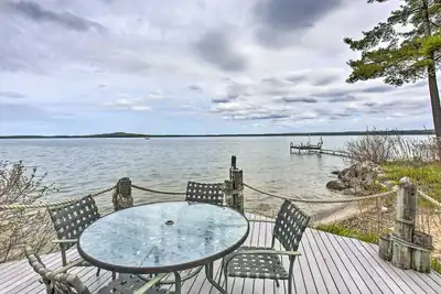 Image de Serenity Shores on Lake Skegemog~ Boat, Ski & Sip!