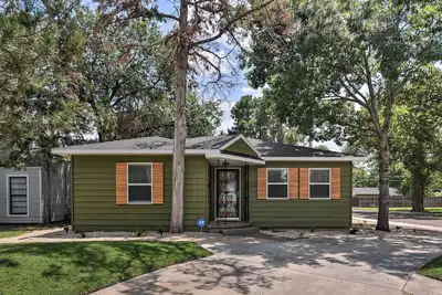 Image de Stylish Home - Walk to Texas Tech University!