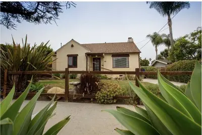 Image de Charming Santa Barbara Cottage