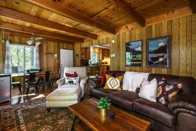 Image de ✦Secluded Home Near Dt✦ Fast WiFi ϟ Long Stays ✔