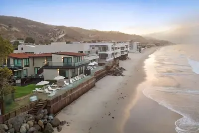 Image de Malibu Sand Suite #12 - Monthly Oceanside Suite