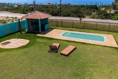 Image de House with leisure facilities in a condominium.